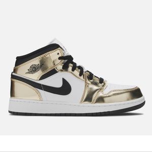 Air Jordan 1 MID SE GS ‘METALLIC GOLD’